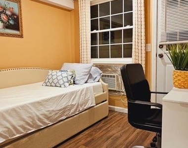 10014 199th Street - Photo Thumbnail 8