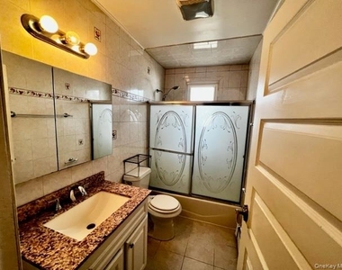 180 Elmwood Street - Photo Thumbnail 9