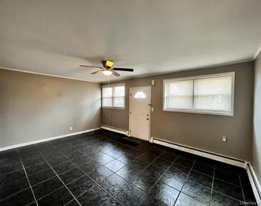 180 Elmwood Street - Photo Thumbnail 5