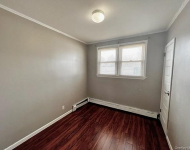 180 Elmwood Street - Photo Thumbnail 7