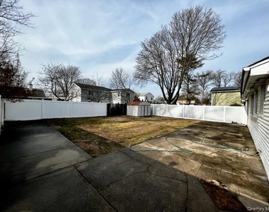 180 Elmwood Street - Photo Thumbnail 11