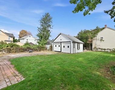 42 Chestnut Street - Photo Thumbnail 17