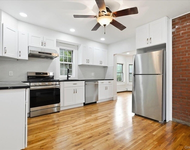 42 Chestnut Street - Photo Thumbnail 6