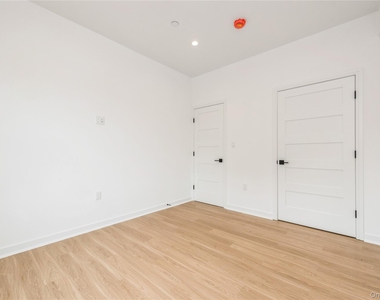 418 Atlantic Avenue - Photo Thumbnail 6