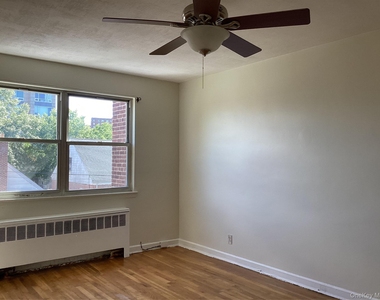 6125 185th Street - Photo Thumbnail 14