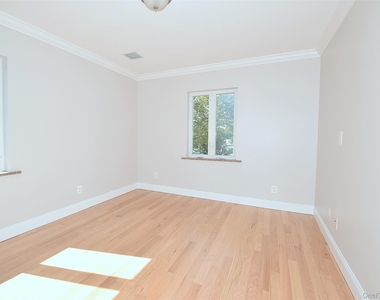 7376 197th Street - Photo Thumbnail 11