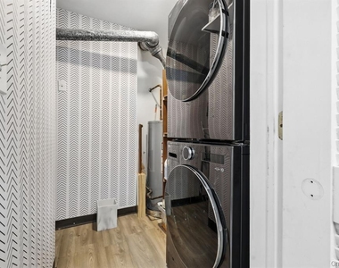18 Huntington Circle - Photo Thumbnail 8
