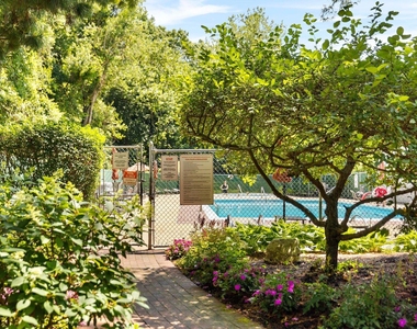 15 Pond Path - Photo Thumbnail 23