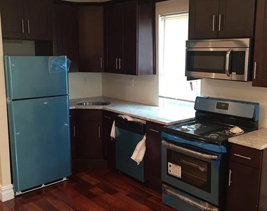 16013 N Conduit Avenue - Photo Thumbnail 1