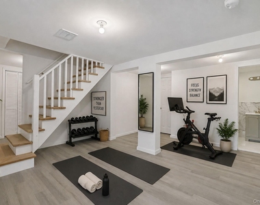 15 Waldron Avenue - Photo Thumbnail 37