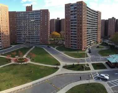 61-35 98th Street - Photo Thumbnail 2