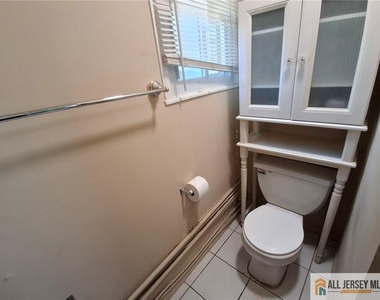 27 Obert Street - Photo Thumbnail 6