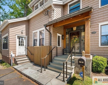 0-1048-105 Prospect Street - Photo Thumbnail 1