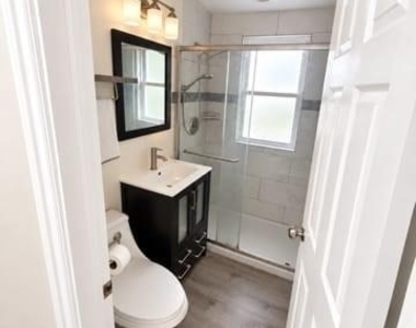 340 N 6th Avenue - Photo Thumbnail 5