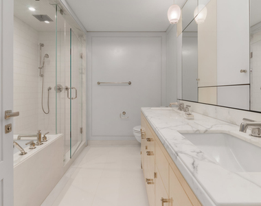 21 E 61st Street - Photo Thumbnail 11