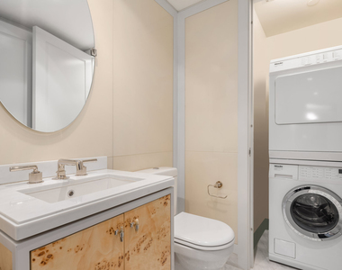 21 E 61st Street - Photo Thumbnail 13