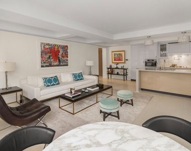 21 E 61st Street - Photo Thumbnail 4