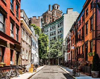 113 Christopher Street - Photo Thumbnail 10