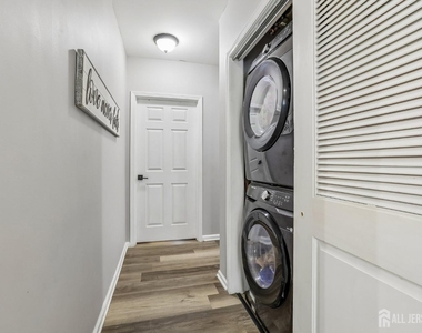 358 Rector Street - Photo Thumbnail 13