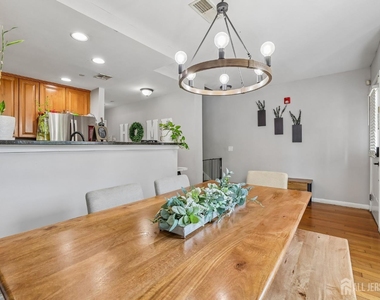358 Rector Street - Photo Thumbnail 4