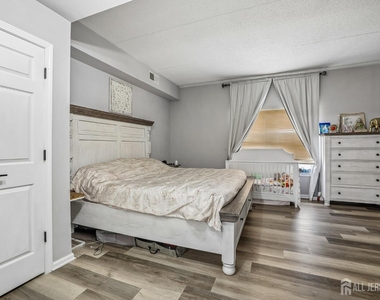 358 Rector Street - Photo Thumbnail 9