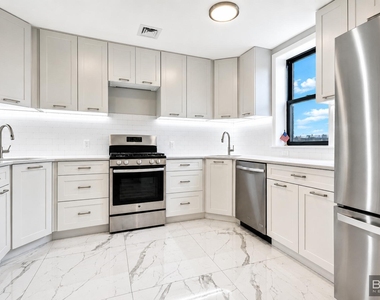 543 Brooklyn Avenue - Photo Thumbnail 3