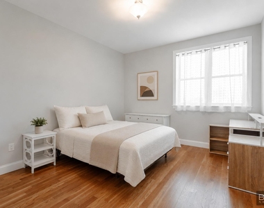543 Brooklyn Avenue - Photo Thumbnail 7