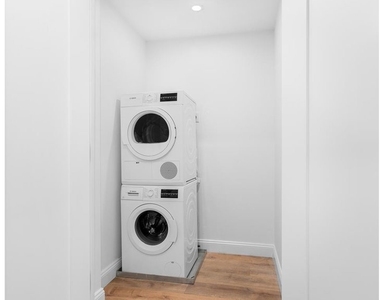 887 St Nicholas Avenue - Photo Thumbnail 4