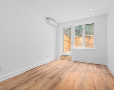 887 St Nicholas Avenue - Photo Thumbnail 9