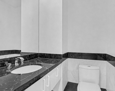 150 W 56th Street - Photo Thumbnail 5