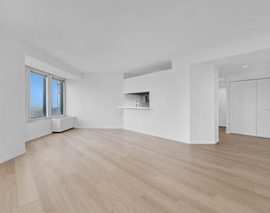 150 W 56th Street - Photo Thumbnail 1