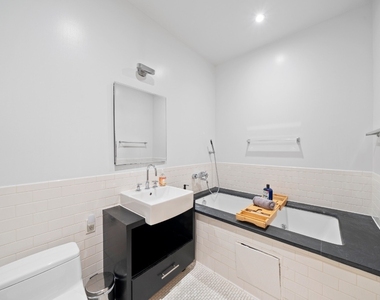 110 Livingston Street - Photo Thumbnail 12