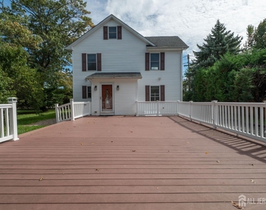135 Summerhill Road - Photo Thumbnail 33