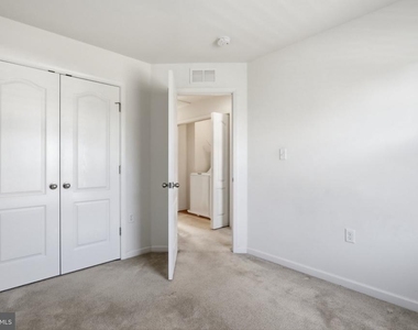 65 Darien Drive - Photo Thumbnail 12