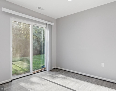 65 Darien Drive - Photo Thumbnail 23