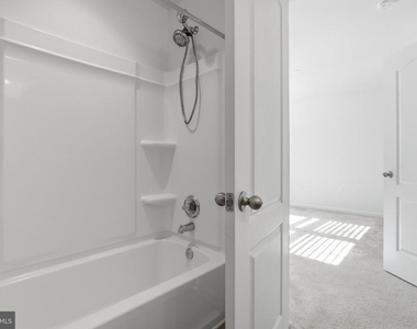 65 Darien Drive - Photo Thumbnail 13