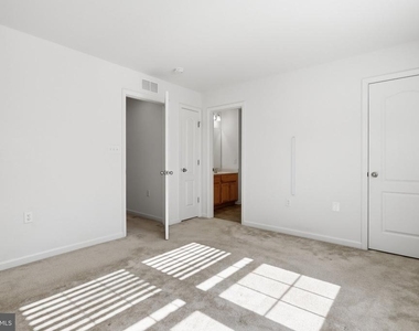 65 Darien Drive - Photo Thumbnail 15