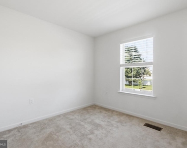 65 Darien Drive - Photo Thumbnail 8