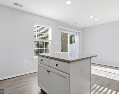 65 Darien Drive - Photo Thumbnail 24