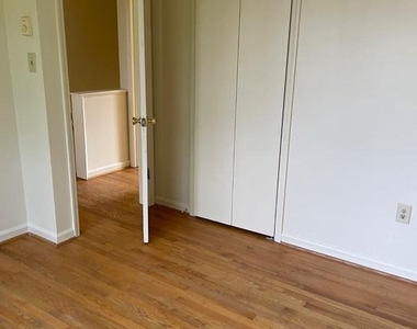 102 Steele Avenue - Photo Thumbnail 11