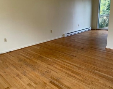 102 Steele Avenue - Photo Thumbnail 5