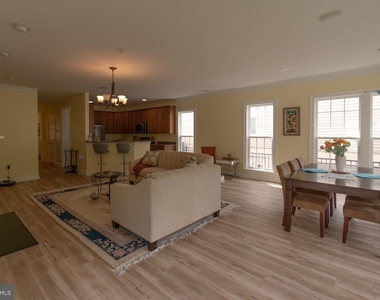 57 Denison Street - Photo Thumbnail 7
