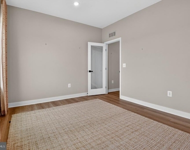 130 Mckittrick Drive - Photo Thumbnail 19