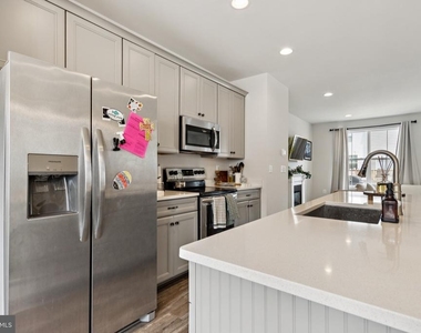 3817 Drayton Court - Photo Thumbnail 10