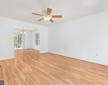 395 Stonewall Street - Photo Thumbnail 9
