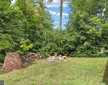 395 Stonewall Street - Photo Thumbnail 26