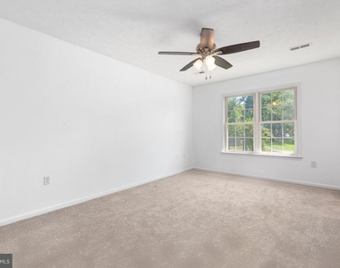 395 Stonewall Street - Photo Thumbnail 15