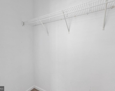 395 Stonewall Street - Photo Thumbnail 19