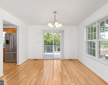 395 Stonewall Street - Photo Thumbnail 5