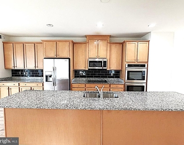 10589 Hinton Way - Photo Thumbnail 30